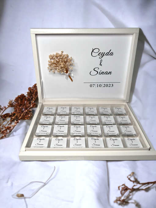 Personalisierte Schokobox mit Schleierkraut Schlicht | Hochzeit Verlobung Geburtstag